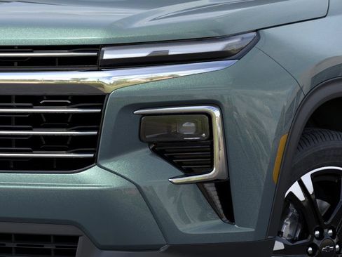 New 2027 Chevrolet Traverse LT w/ Sun and Wheel Package AWD/4WD image 10