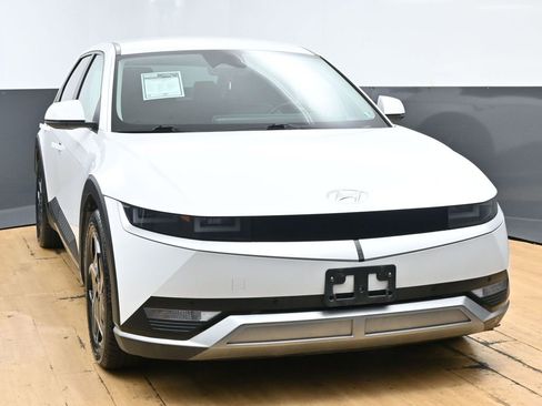 Used 2023 Hyundai Ioniq 5 SEL image 4