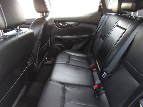 Used 2022 Nissan Rogue Sport SL image 14