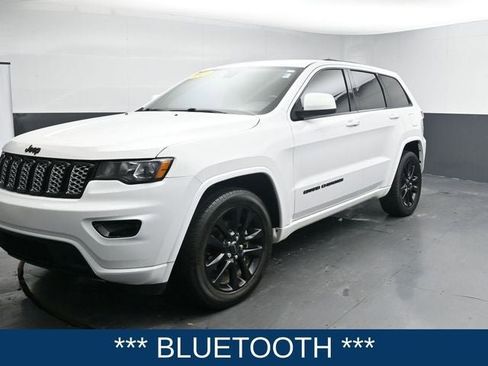 Used 2019 Jeep Grand Cherokee Altitude image 5