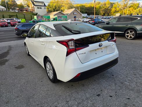 Used 2022 Toyota Prius image 7