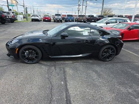 New 2026 Toyota GR86 Premium RWD image 4