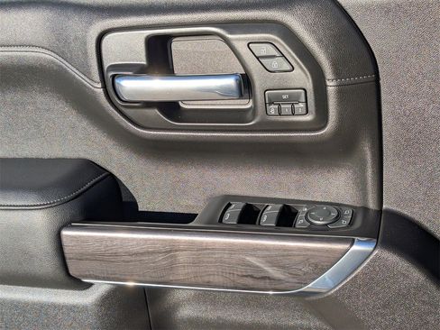 Used 2019 Chevrolet Silverado 1500 LTZ w/ LTZ Premium Package image 27