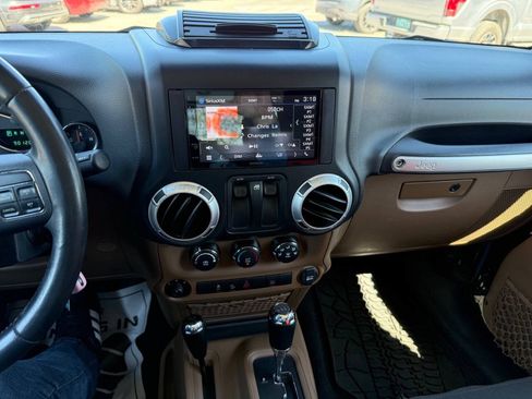 Used 2012 Jeep Wrangler Sahara w/ Connectivity Group AWD/4WD image 23