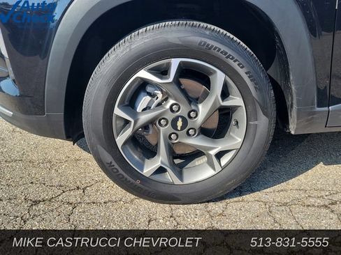 Used 2024 Chevrolet Trax LT FWD image 9