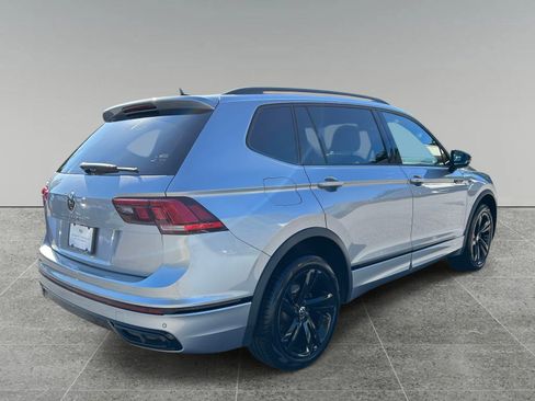 Used 2023 Volkswagen Tiguan SE R-Line FWD image 5