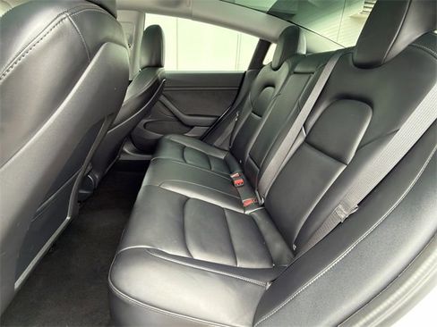 Used 2022 Tesla Model 3 Long Range image 23