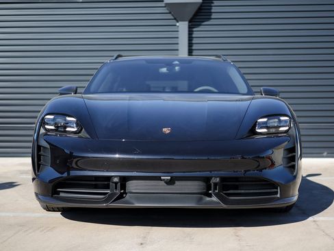 Certified 2024 Porsche Taycan GTS image 10