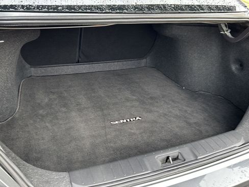 Used 2024 Nissan Sentra SR w/ SR Premium Package image 30