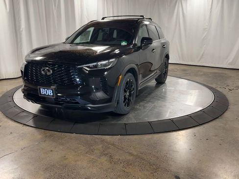 Certified 2025 INFINITI QX60 Luxe w/ Black Edition image 4