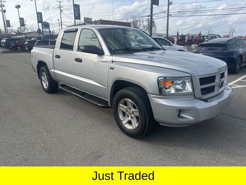 Used 2011 Dodge Dakota Big Horn image 1
