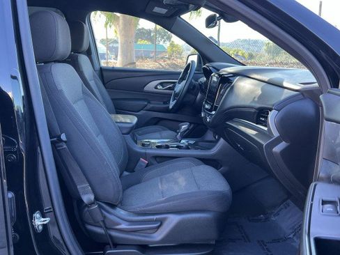 Used 2023 Chevrolet Traverse LT image 27