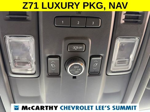 Used 2024 Chevrolet Tahoe Z71 w/ Luxury Package AWD/4WD image 23