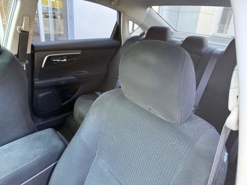 Used 2014 Nissan Altima 2.5 S FWD image 11