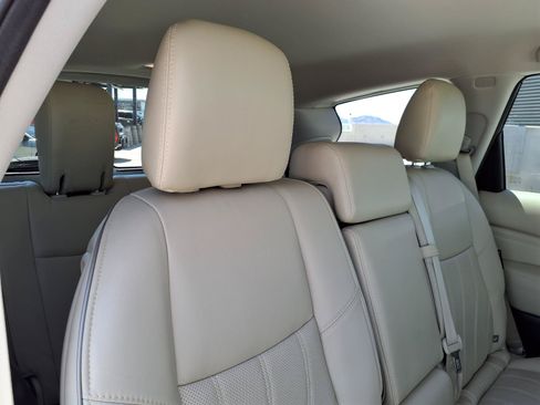 Used 2020 INFINITI QX60 Luxe w/ Essential Package FWD image 15
