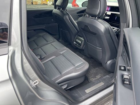 Used 2024 Lincoln Nautilus Reserve w/ Equipment Group 202A image 6