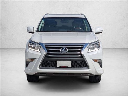 Used 2015 Lexus GX 460 image 2