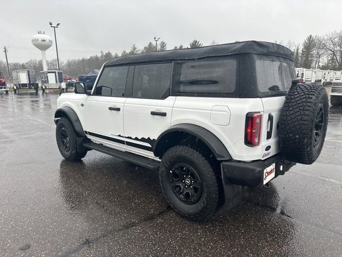 Used 2023 Ford Bronco Wildtrak image 4