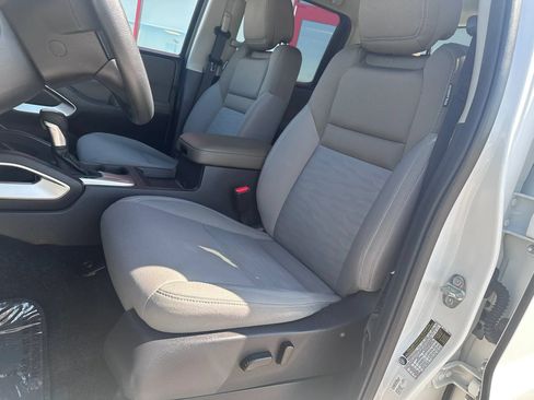 Used 2023 Nissan Frontier SV w/ Tow Package AWD/4WD image 10