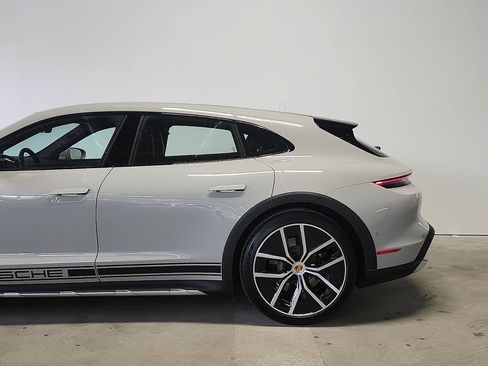 New 2026 Porsche Taycan 4S AWD/4WD image 7