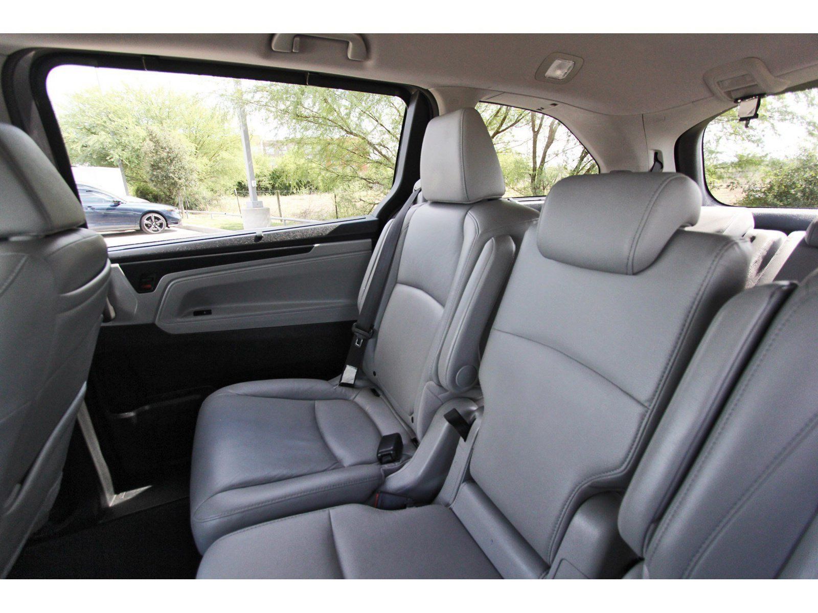Used 2020 Honda Odyssey Elite image 12