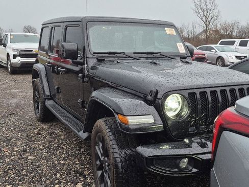 Used 2021 Jeep Wrangler Unlimited Sahara image 2