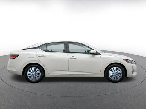Used 2025 Nissan Sentra S FWD image 10