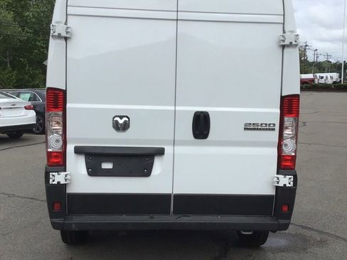 Used 2026 RAM ProMaster 2500 w/ Convenience Group FWD image 3