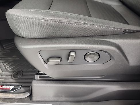 New 2026 Chevrolet Silverado 1500 LT image 18