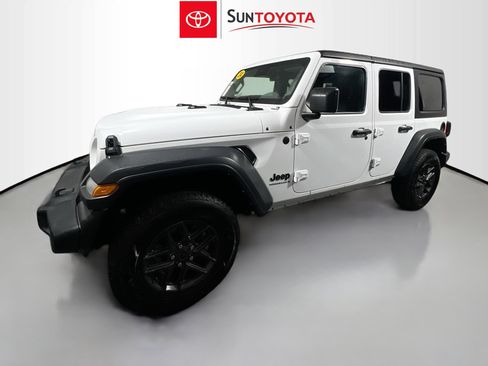 Used 2024 Jeep Wrangler Sport S image 7