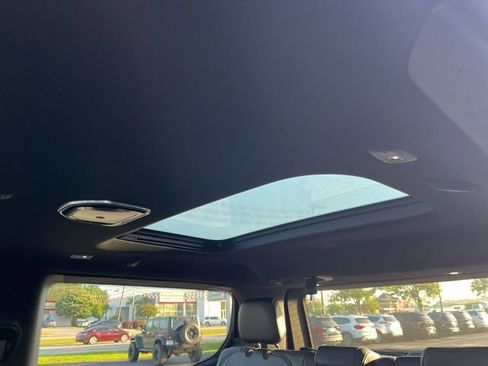 New 2026 Jeep Grand Wagoneer Limited AWD/4WD image 17