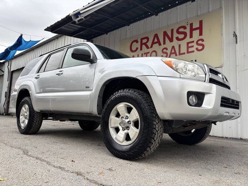 Used 2007 Toyota 4Runner SR5 image 4