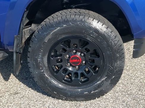 Certified 2022 Toyota Tacoma SR5 w/ Technology Package image 11