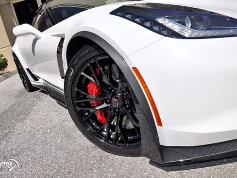 Used 2019 Chevrolet Corvette Z06 RWD image 15