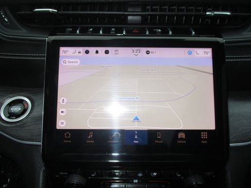 Used 2024 Jeep Grand Cherokee L Limited w/ Luxury Tech Group II image 25