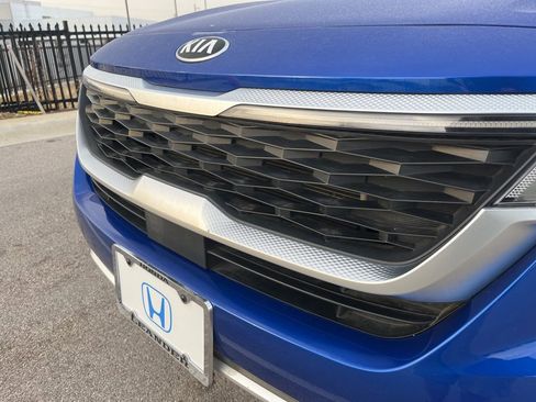 Used 2021 Kia Seltos SX w/ SX Sunroof Package image 16