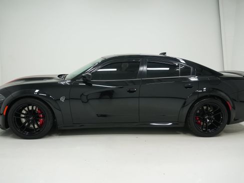 Used 2021 Dodge Charger SRT Hellcat w/ Carbon/Suede Interior Package RWD image 7