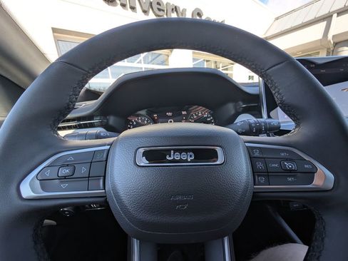 Used 2024 Jeep Compass Limited AWD/4WD image 19