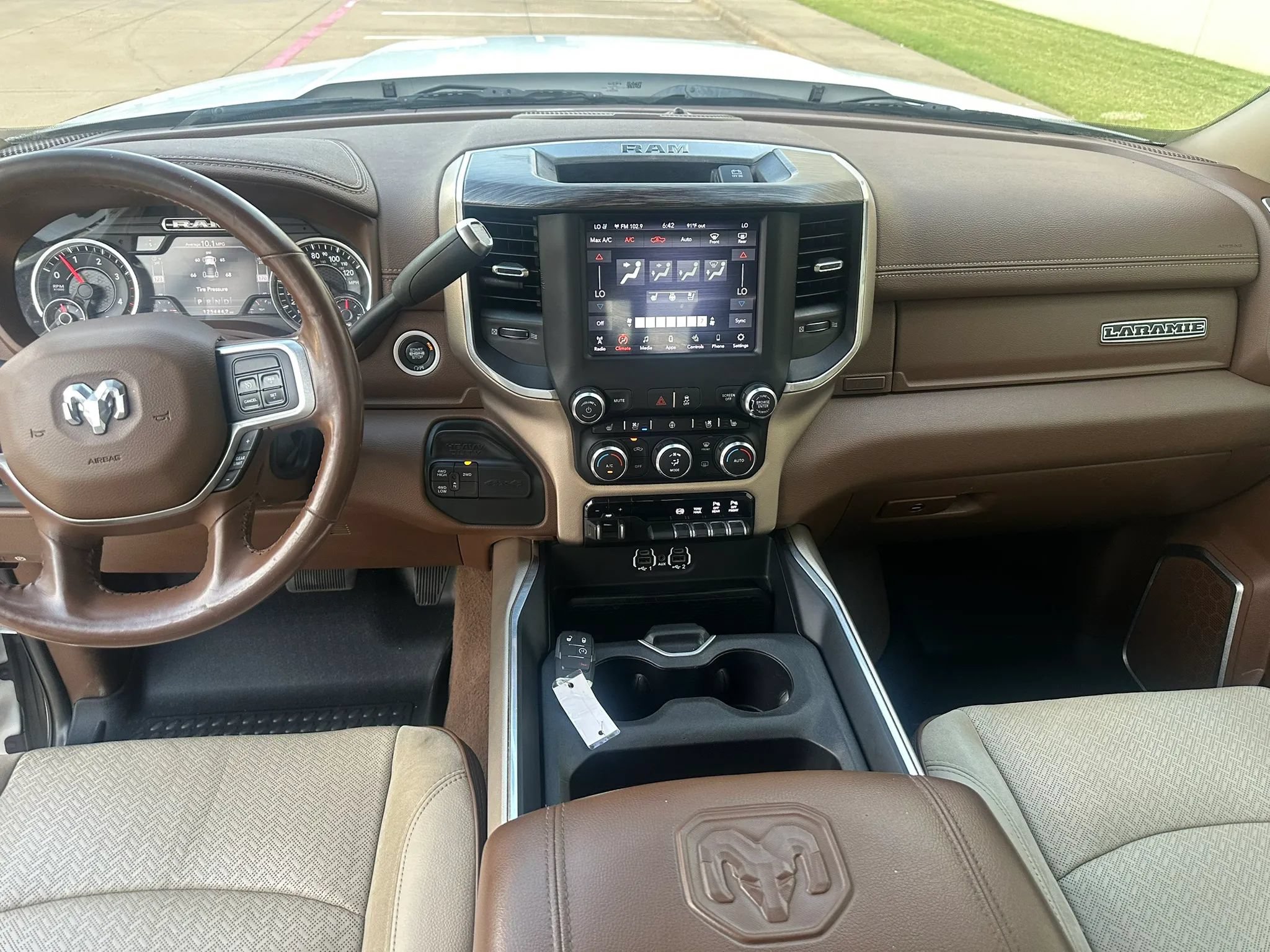 Used 2020 RAM 3500 Laramie AWD/4WD image 25