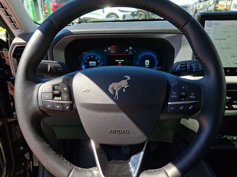 Certified 2025 Ford Bronco Sport Outer Banks w/ Outer Banks Tech Package+ AWD/4WD image 21