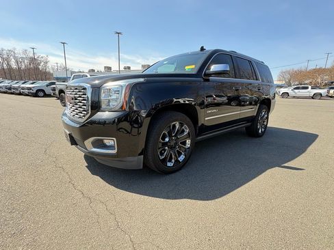 Used 2018 GMC Yukon Denali w/ Denali Ultimate Package image 5