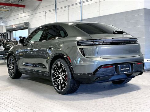 New 2026 Porsche Macan Turbo Electric image 3