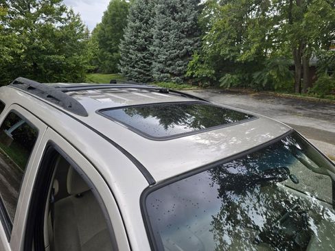 Used 2002 MAZDA Tribute LX image 10