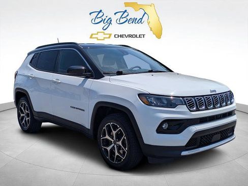Used 2025 Jeep Compass Trailhawk AWD/4WD image 1