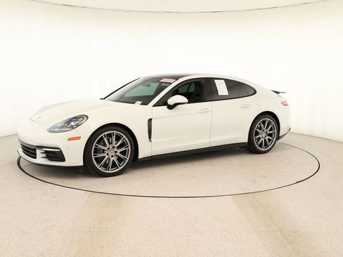Used 2018 Porsche Panamera 4 image 13