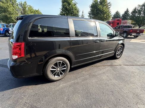 Used 2014 Dodge Grand Caravan SXT w/ Blacktop Package FWD image 7
