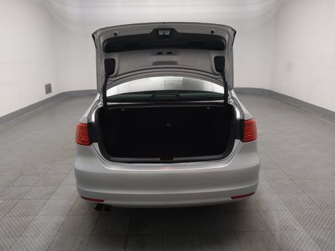 Used 2014 Volkswagen Jetta SE FWD image 29