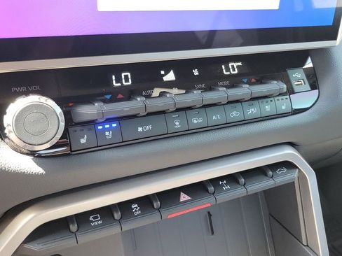 New 2026 Toyota Tundra Limited AWD/4WD image 18