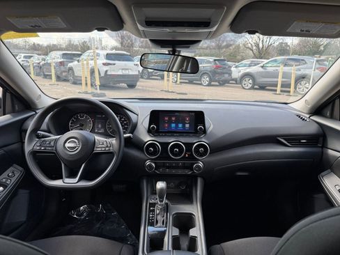 Used 2025 Nissan Sentra S image 29