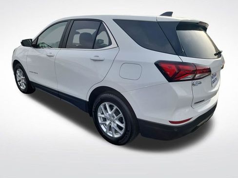 Used 2024 Chevrolet Equinox LT w/ LPO, Floor Liner Package FWD image 3